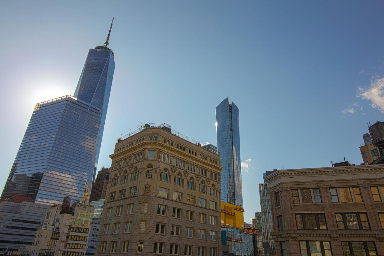 더 프레스딕 호텔 트리베카 뉴욕 외부 사진 The building (right) with One World Trade Center and the Four World Trade Center